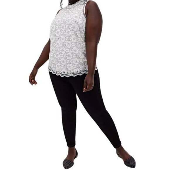 Torrid Women's Feminine White Lace Mock Neck Blouse With Sheer Paneling Size 5x - Picture 1 of 12